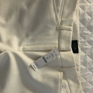 Never worn with tags - White House Black Market creme ankle pants - size 2